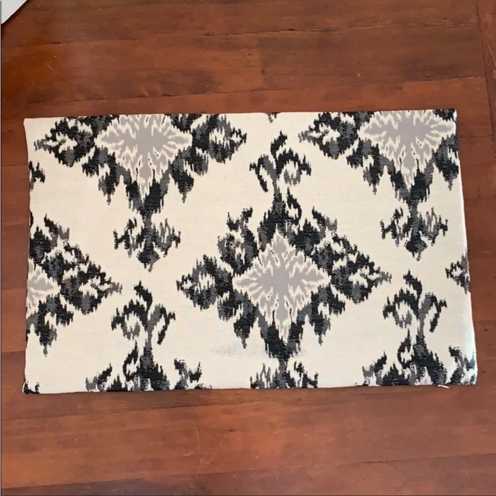 NWOT Williams Sonoma Home Tiana Medallion Ikat Jacquard Lumbar Pillow Cover